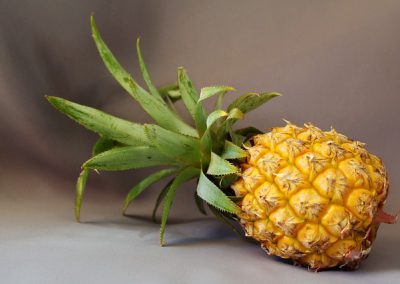 ananas = pineapple