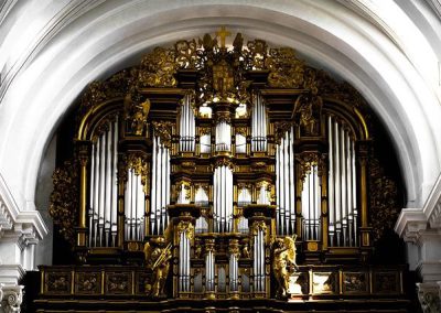 orgue = organ
